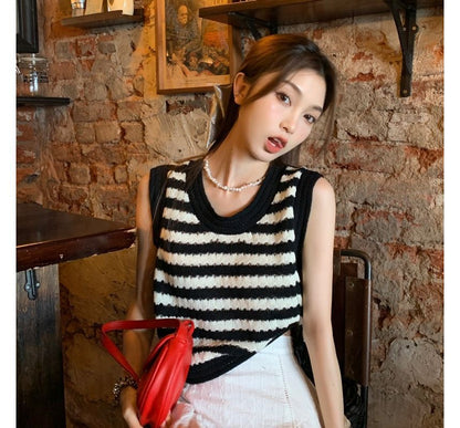 Sleeveless Scoop Neck Striped Knit Top mySite