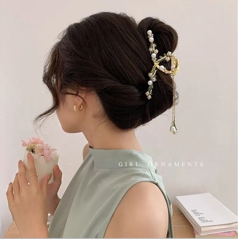 Faux Pearl Flower Hair Claw / Hair Clip SpreePicky