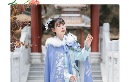 Traditional Chinese Fluffy Cape / Long SpreePicky