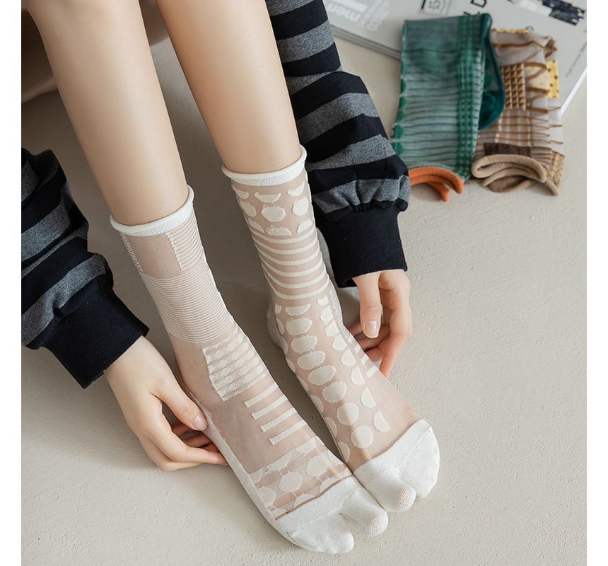 Patterned Mesh Tabi Short Socks SpreePicky