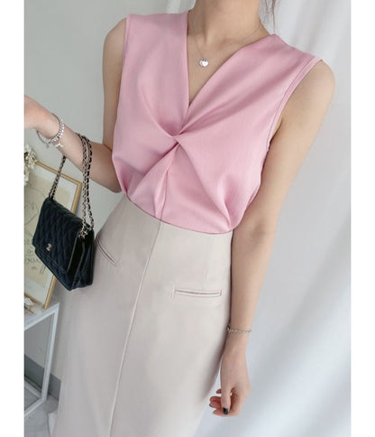 Sleeveless V-Neck Plain Twist Blouse mySite