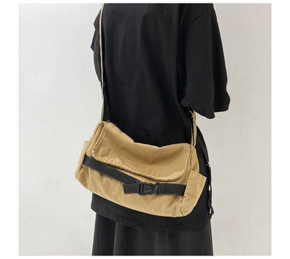 Buckled Messenger Bag mySite