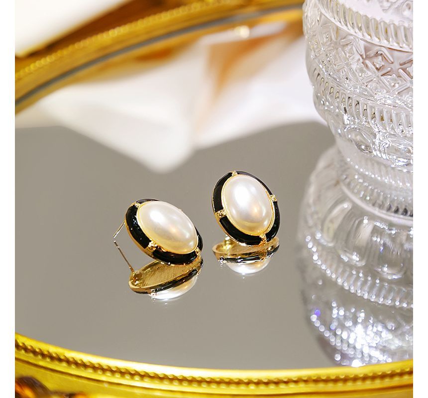 Oval Pearl Earring SpreePicky