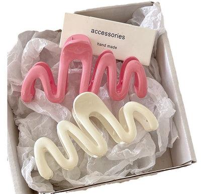 Wavy Plastic Hair Clamp SpreePicky