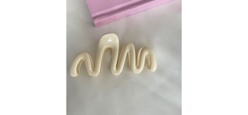 Wavy Plastic Hair Clamp SpreePicky