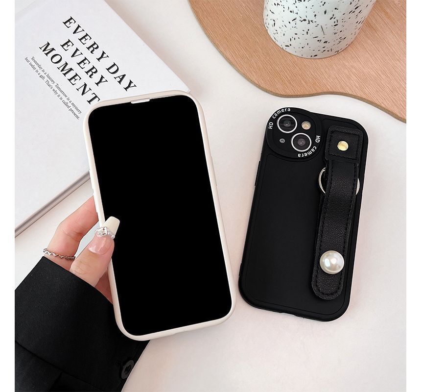 Faux Pearl Hand Strap Phone Case - iPhone 7 / 8 / SE / 7 Plus / 8 Plus / X / XS / XR / XS Max / 11 / 11 Pro / 11 Pro Max / 12 / 12 Pro / 12 mini / 12 Pro Max / 13 / 13 Pro / 13 mini / 13 Pro Max / 14 / 14 Plus / 14 Pro / 14 Pro Max SpreePicky