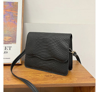 Snake Grain Flap Crossbody Bag SpreePicky