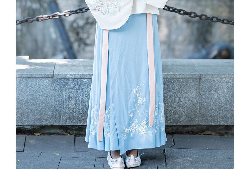 Flower Embroidered Hanfu Blouse / High Waist Maxi A SpreePicky