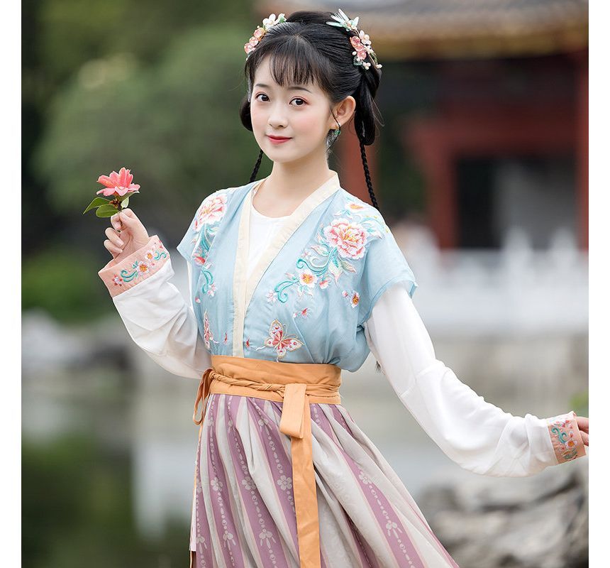 Flower embroidered Hanfu Vest / Blouse / High Waist Floral Maxi A SpreePicky