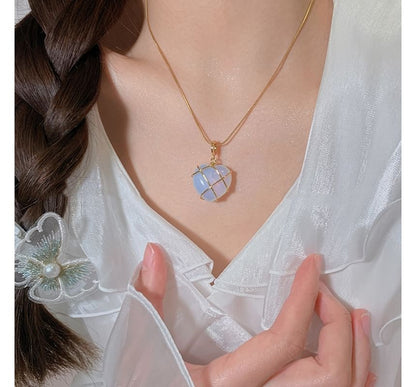 Heart Moonstone Pendant Alloy Necklace SpreePicky