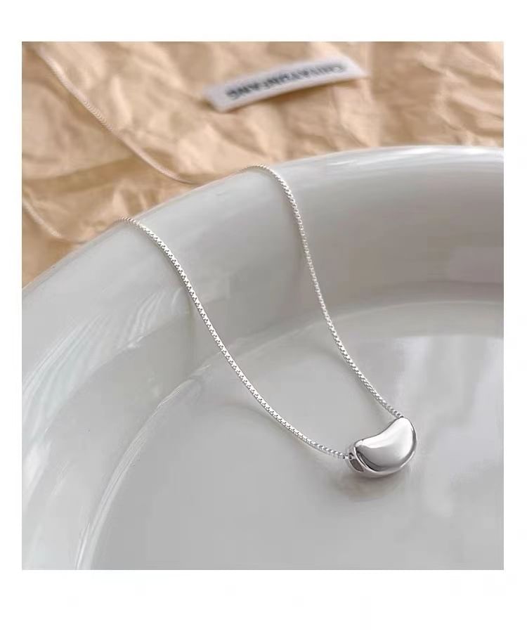 Bean Pendant Alloy Choker SpreePicky