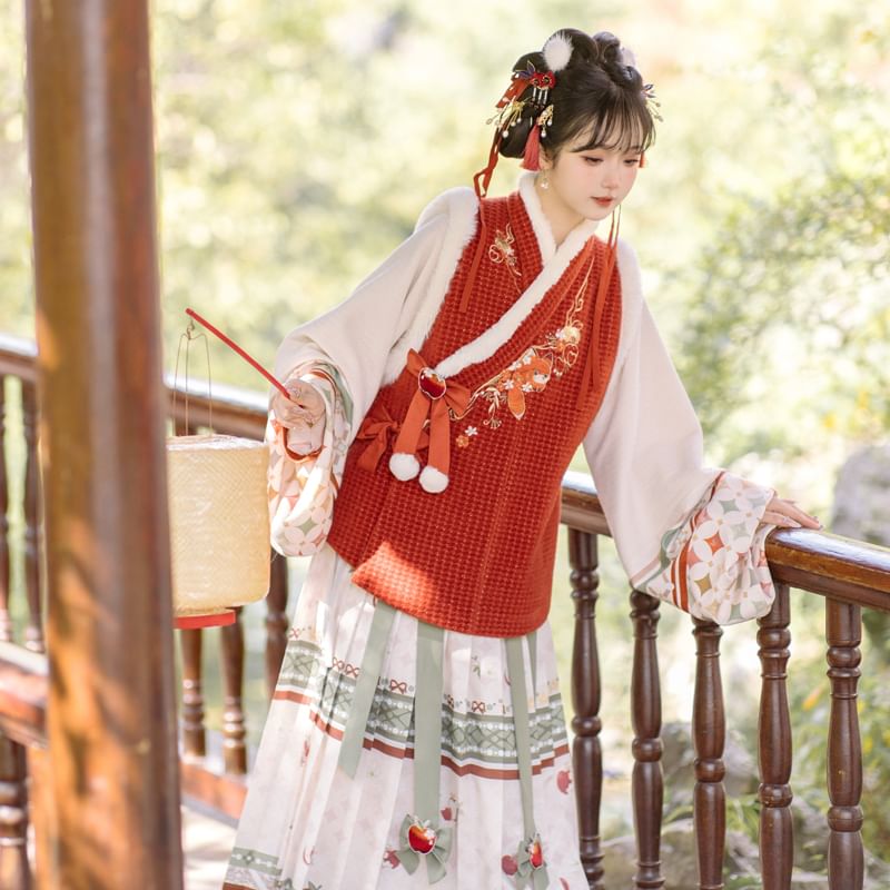 High Waist Floral Print Pleated Hanfu Skirt / Fox Embroidered Fluffy Trim Vest / Bow Braid / Tote Bag / Set SpreePicky