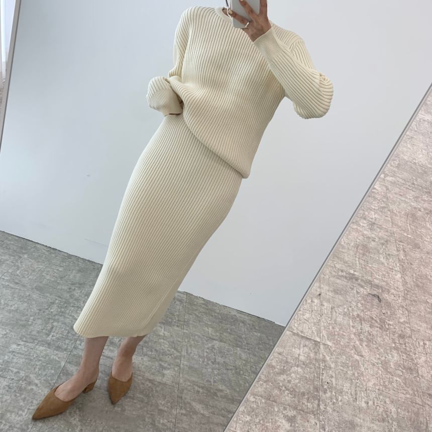 Set: Crewneck Plain Sweater + High Waist Midi Skirt SpreePicky