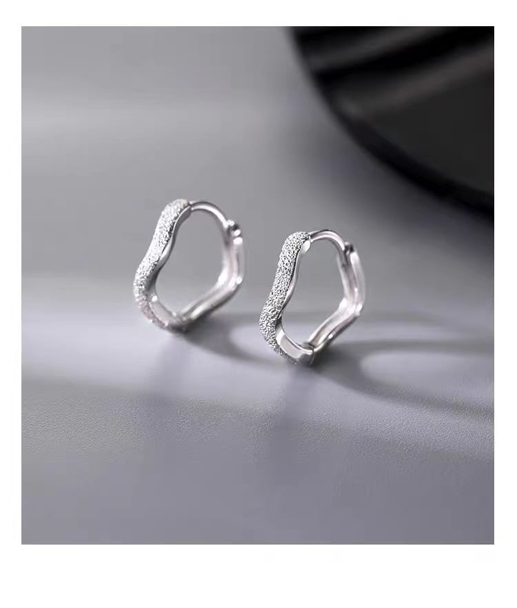 Matte Hoop Earring SpreePicky