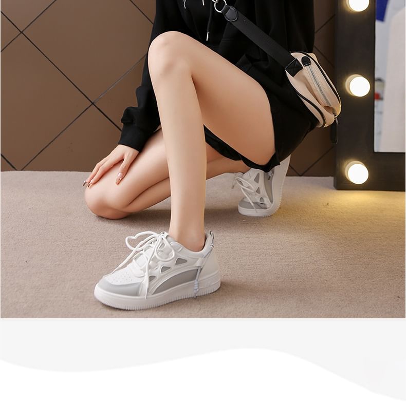 Applique Contrast Trim Lace-Up Platform Sneakers SpreePicky