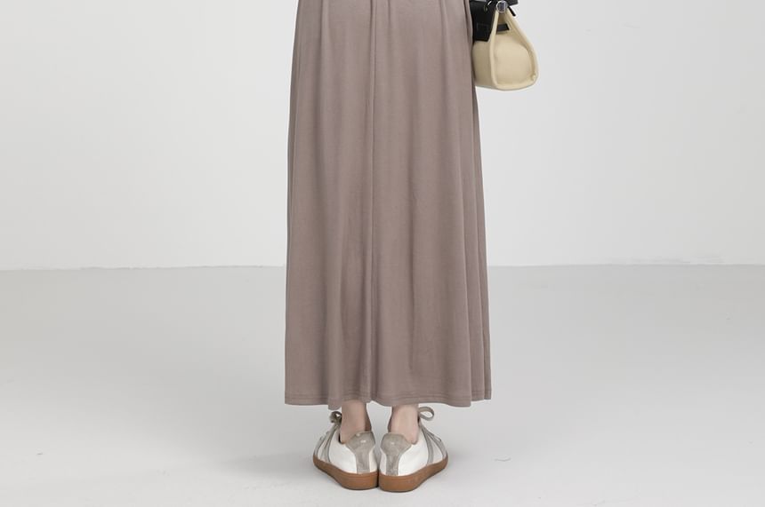 Long-Sleeve Queen Anne Neckline Plain Maxi A-Line Dress SpreePicky