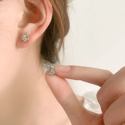 Swan Ear Stud mySite