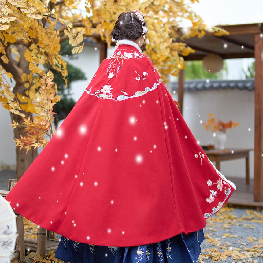 Stand Collar Floral Embroidered Fluffy Trim Tie Front Hanfu Cape SpreePicky