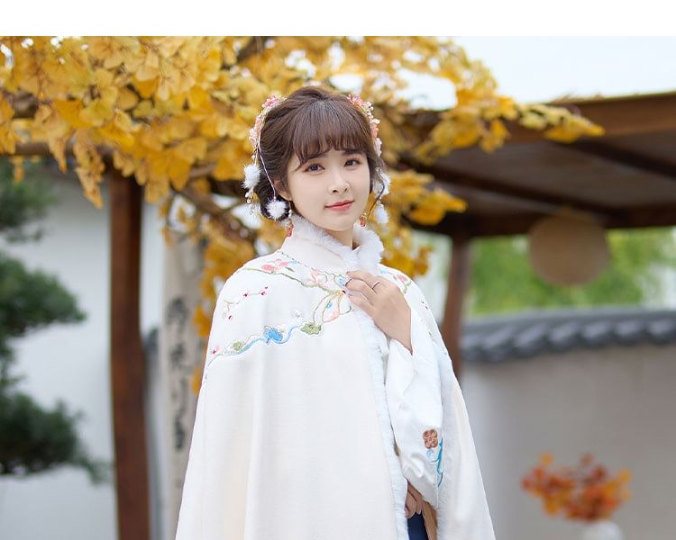 Stand Collar Floral Embroidered Fluffy Trim Tie Front Hanfu Cape SpreePicky