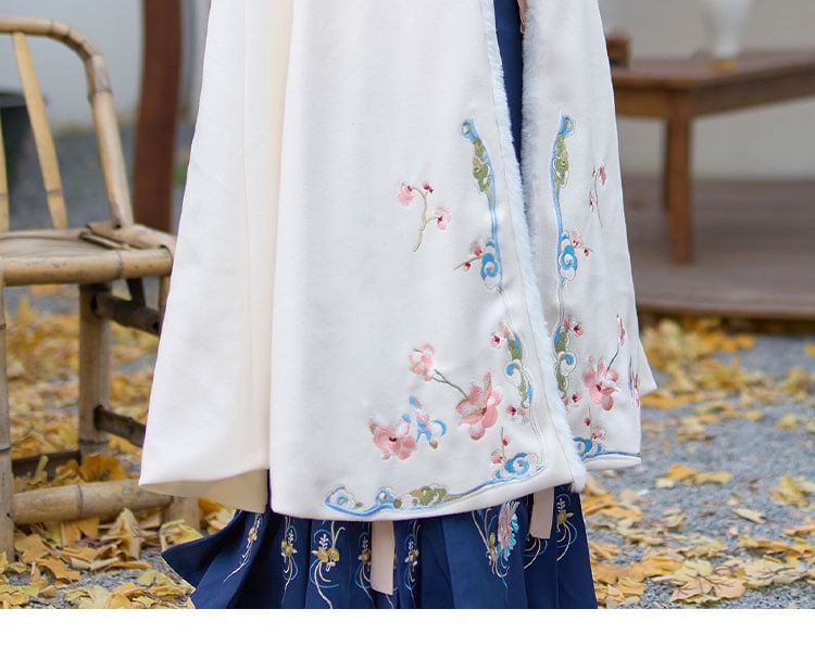 Stand Collar Floral Embroidered Fluffy Trim Tie Front Hanfu Cape SpreePicky