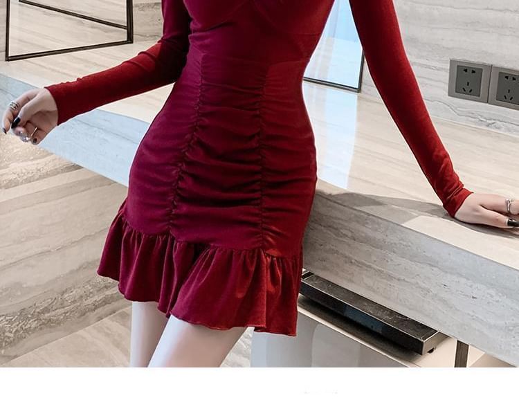 Long-Sleeve V-Neck Plain Mini Bodycon Dress SpreePicky