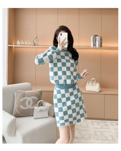 Set: Crew Neck Checkerboard Sweater + High Waist Mini Straight Skirt SpreePicky