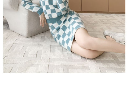 Set: Crew Neck Checkerboard Sweater + High Waist Mini Straight Skirt SpreePicky