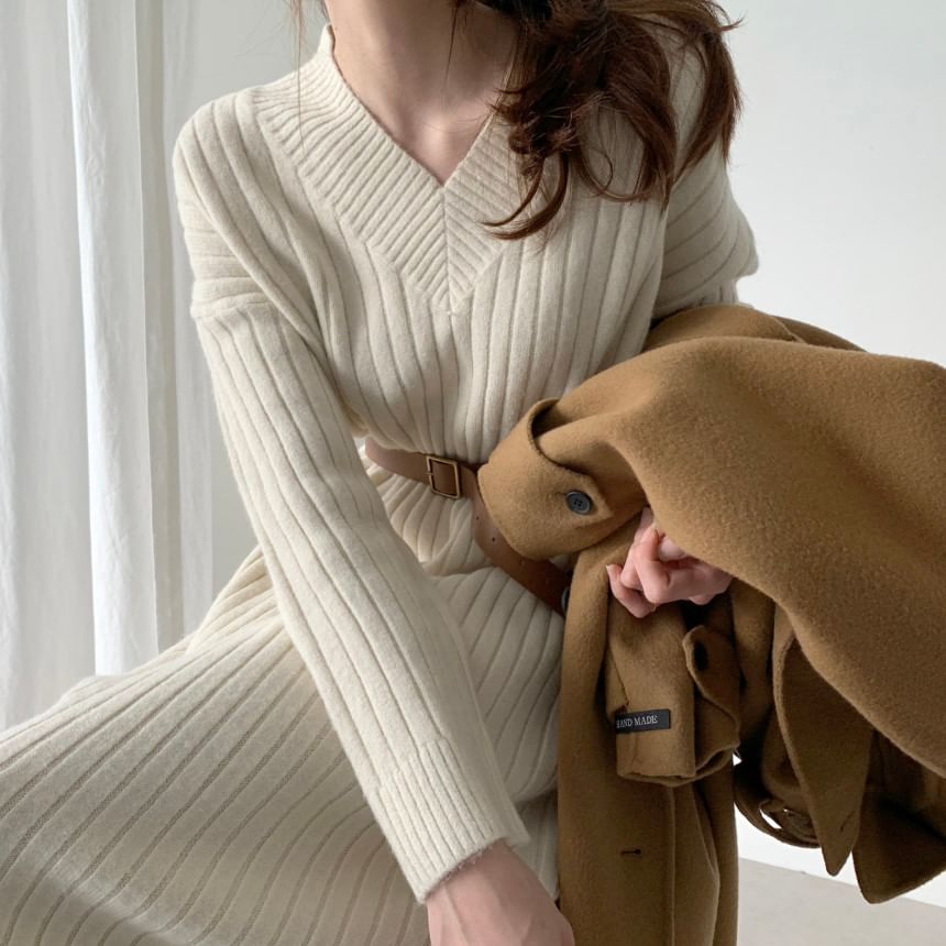 Long-Sleeve V-Neck Plain Ribbed Midi Sweater Dress SpreePicky