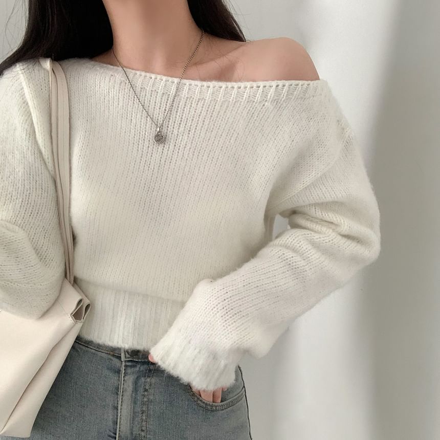 Set: Off-Shoulder Plain Sweater + Scarf SpreePicky