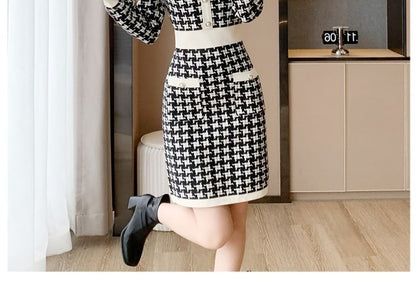 Long-Sleeve Crew Neck Patterned Knit Mini Sheath Dress mySite