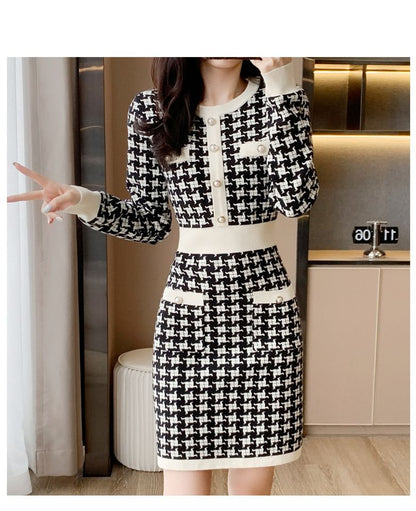 Long-Sleeve Crew Neck Patterned Knit Mini Sheath Dress mySite