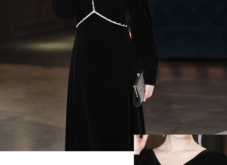 Long-Sleeve V-Neck Contrast Trim A-Line Evening Gown SpreePicky