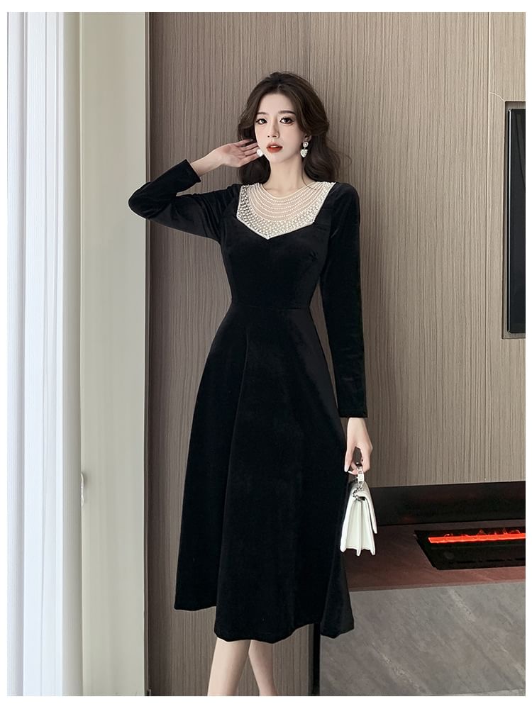 Long-Sleeve Crew Neck Plain Faux Pearl Accent Velvet Midi A-Line Dress SpreePicky