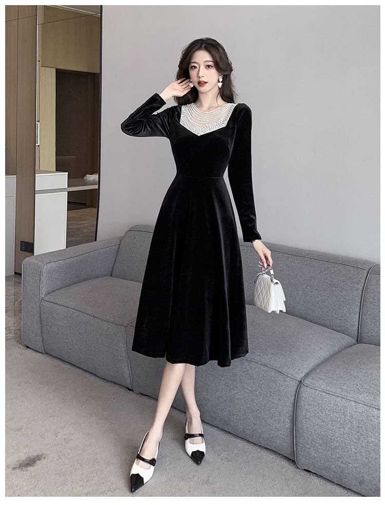 Long-Sleeve Crew Neck Plain Faux Pearl Accent Velvet Midi A-Line Dress SpreePicky