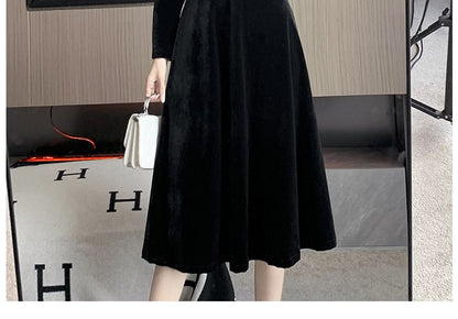 Long-Sleeve Crew Neck Plain Faux Pearl Accent Velvet Midi A-Line Dress SpreePicky