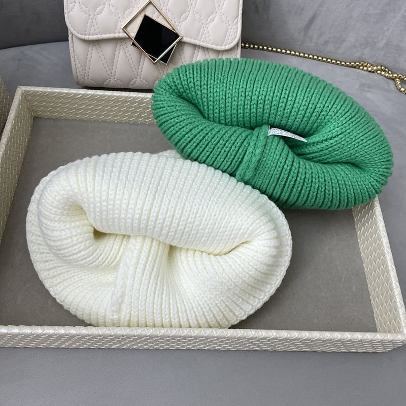 Lettering Beanie FashionChic