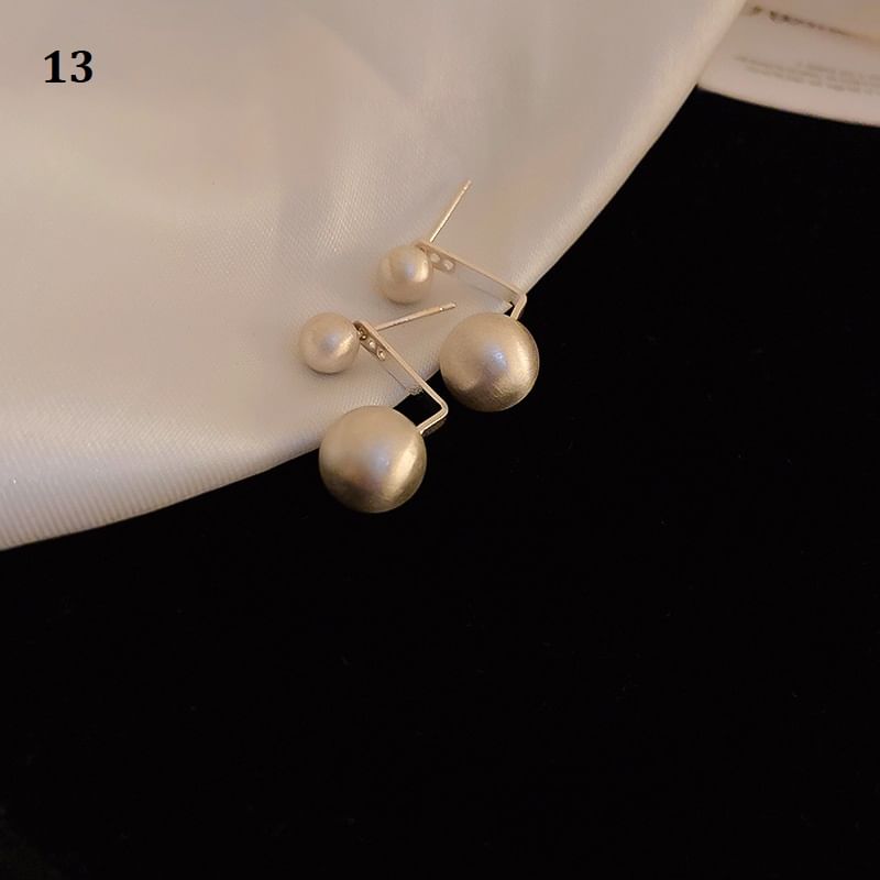 (Various Silver Earring Designs) Tone FashionChic