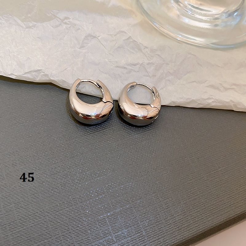 (Various Silver Earring Tone Designs) FashionChic