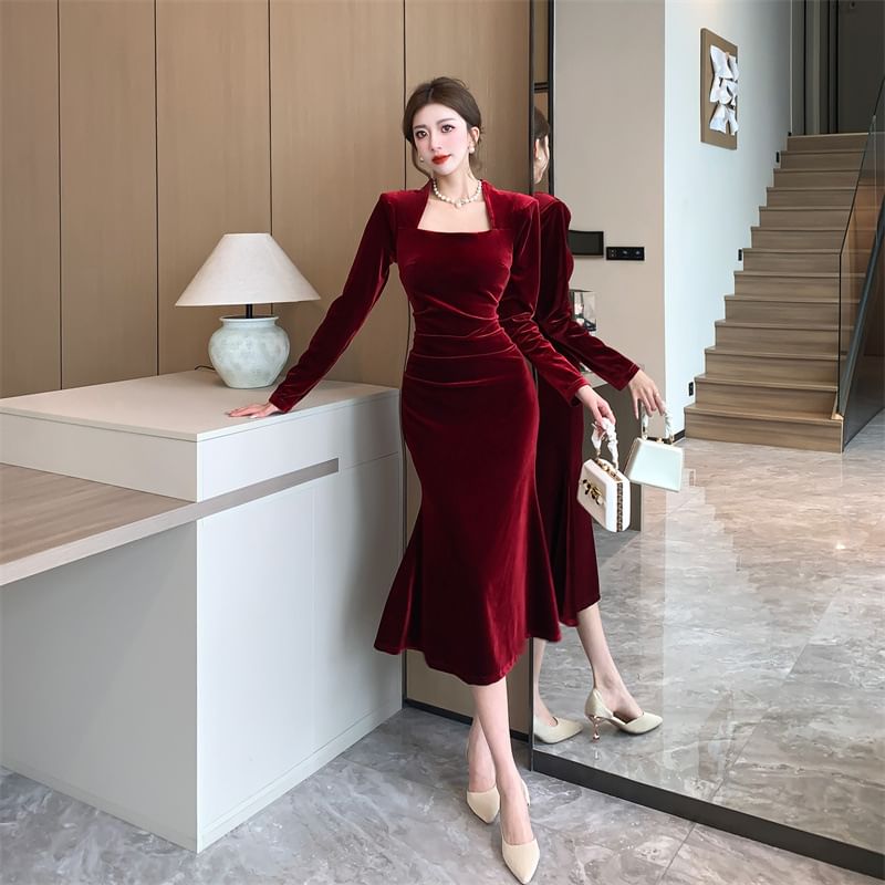 Long-Sleeve Square Neck Plain Ruched Velvet Midi Mermaid Dress SpreePicky