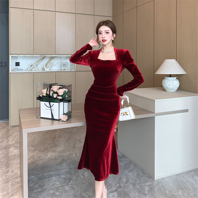 Long-Sleeve Square Neck Plain Ruched Velvet Midi Mermaid Dress SpreePicky