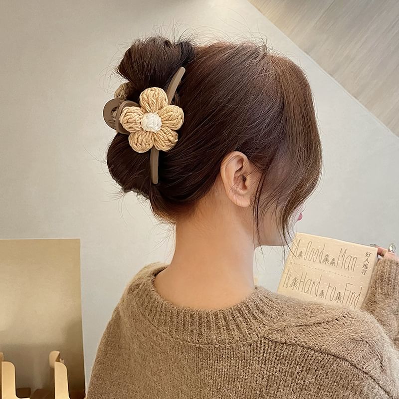 Floral Yarn Hair Clamp mySite