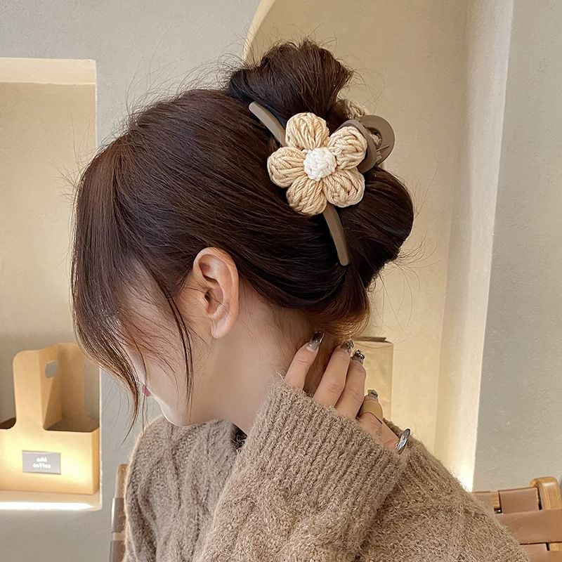 Floral Yarn Hair Clamp mySite