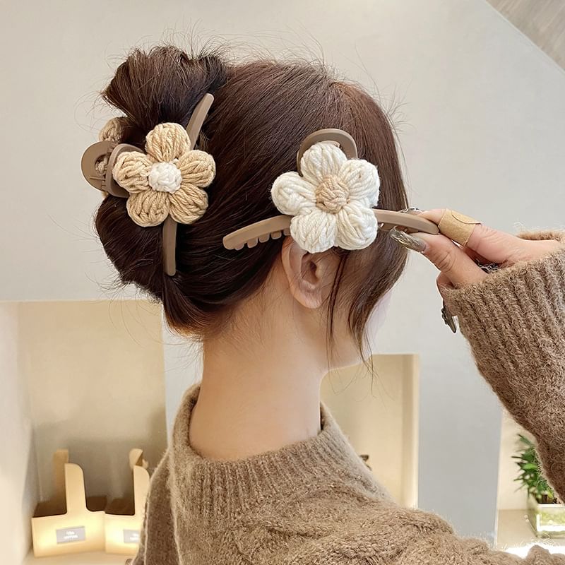 Floral Yarn Hair Clamp mySite