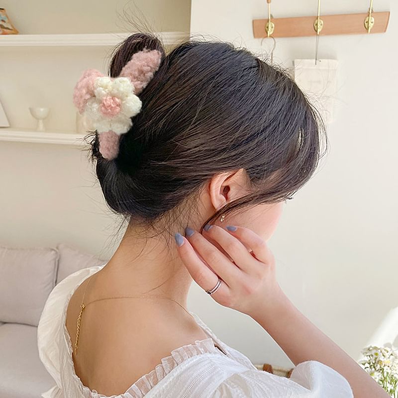 Flower Boucle Hair Claw SpreePicky