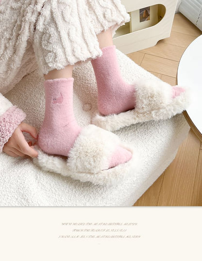 Cat Embroidered Fleece Short Socks / Set SpreePicky