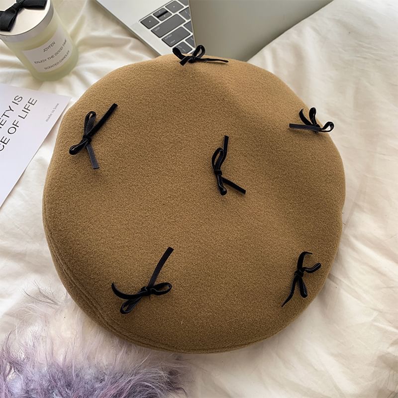 Bow Accent Beret SpreePicky