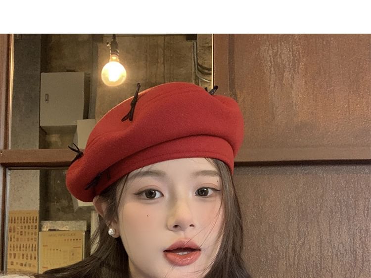 Bow Accent Beret SpreePicky