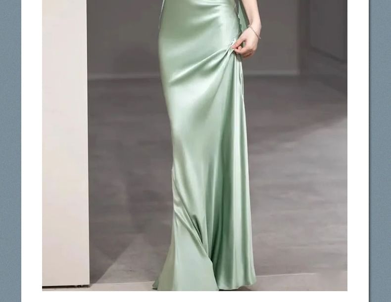 Sleeveless V-Neck Plain Open Back Satin Mermaid Evening Gown SpreePicky