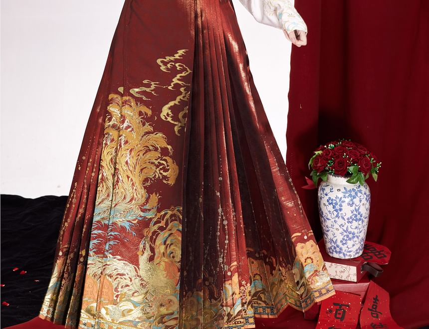 Traditional Chinese Long-Sleeve Top / Print Maxi A-Line Pleated Skirt / Necklace / Set SpreePicky