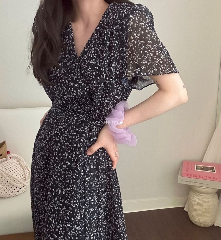 Short-Sleeve V-neck Floral Print Wrap Midi A-Line Dress SpreePicky